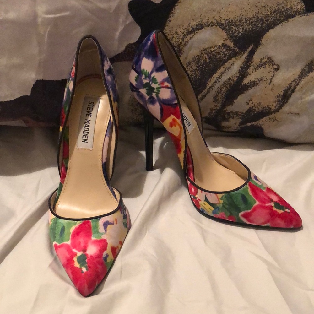 Floral Steve Madden heels